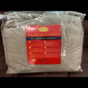 Polar Fleece Sheets. QUEEN size. Color: Sage.